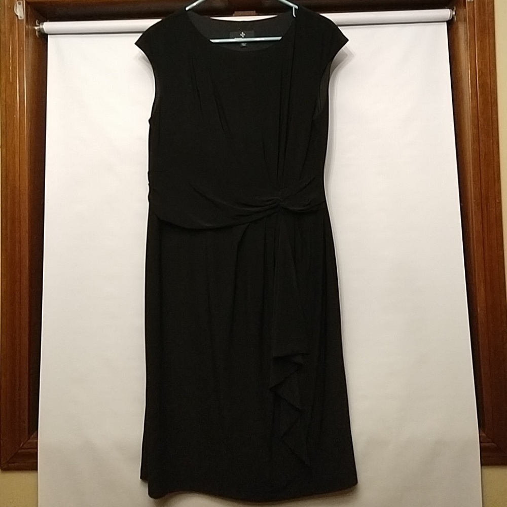 Ronni Nicole little black dress